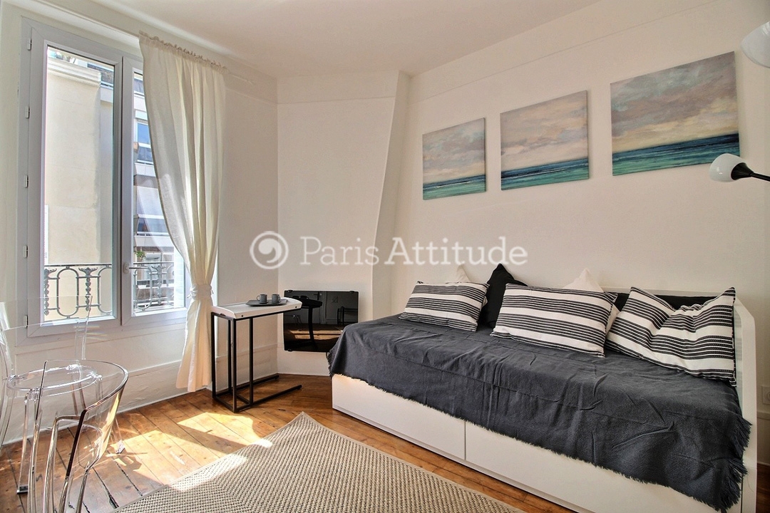 Location Appartement meublé Studio - 17m² - Montmartre - Sacré Coeur - Paris
