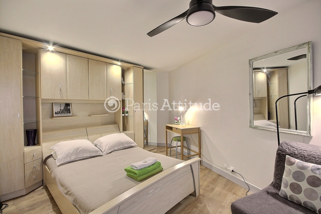 Location Appartement meublé Studio Alcove - 26m² - Le Marais - Paris