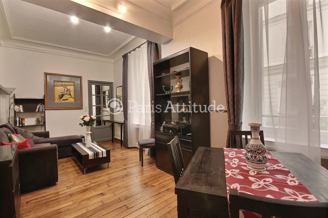 Location Appartement meublé 2 Chambres - 54m² - Commerce - Paris